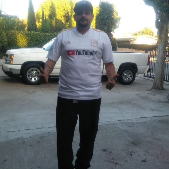 Meet your Posher, Luis - Picture 1 of 1